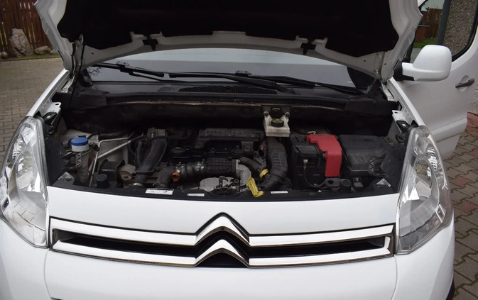 Citroen Berlingo cena 42500 przebieg: 165000, rok produkcji 2017 z Bełżyce małe 497